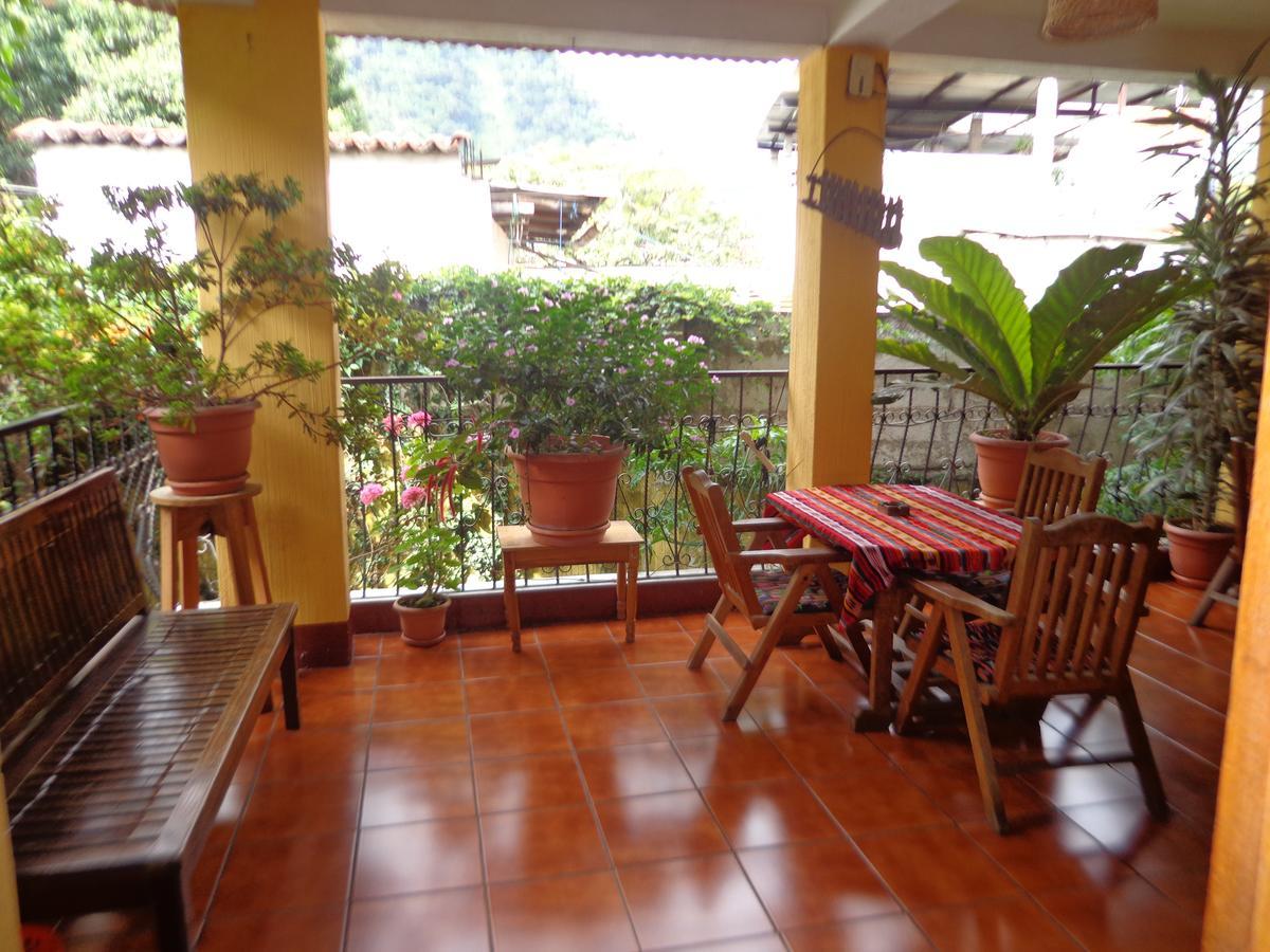 Hotel Encuentro Del Viajero Panajachel Exterior foto