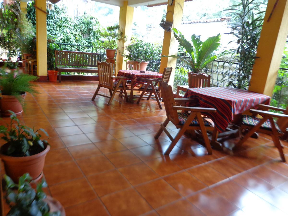 Hotel Encuentro Del Viajero Panajachel Exterior foto